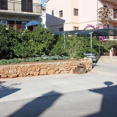 Apartments With A Parking Space Stari Grad, Hvar - 5730 Apartment