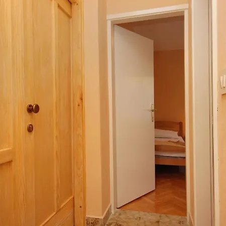 Apartments With A Parking Space Stari Grad, Hvar - 5730 Stari Grad (Hvar)