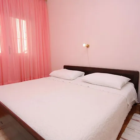 Apartment Apartments With A Parking Space Stari Grad, Hvar - 5730 *