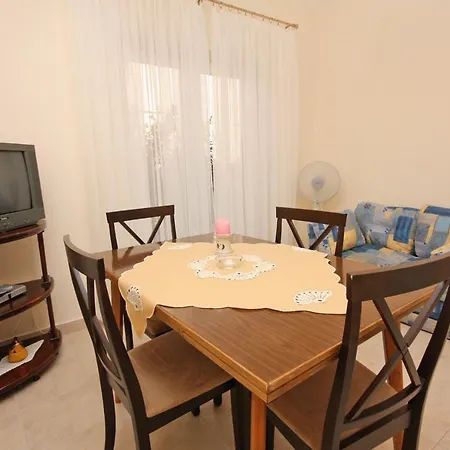 Apartments With A Parking Space Stari Grad, Hvar - 5730